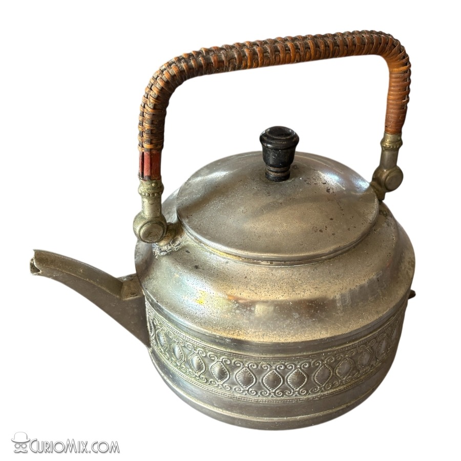 Mid-1900s Electric Kettle - Image 3