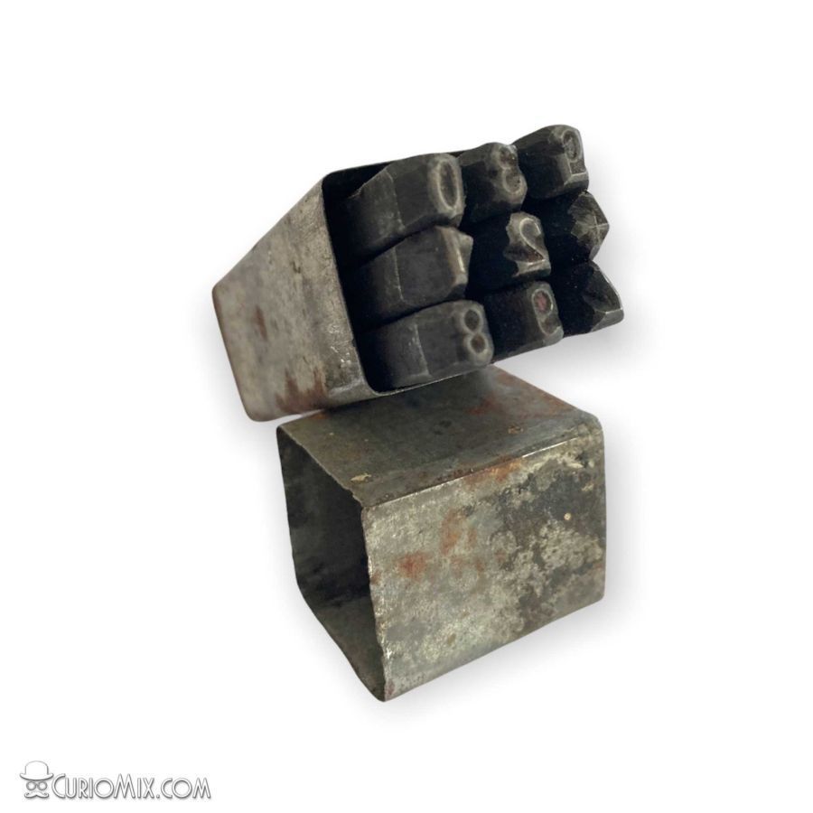 Digits Punch Set