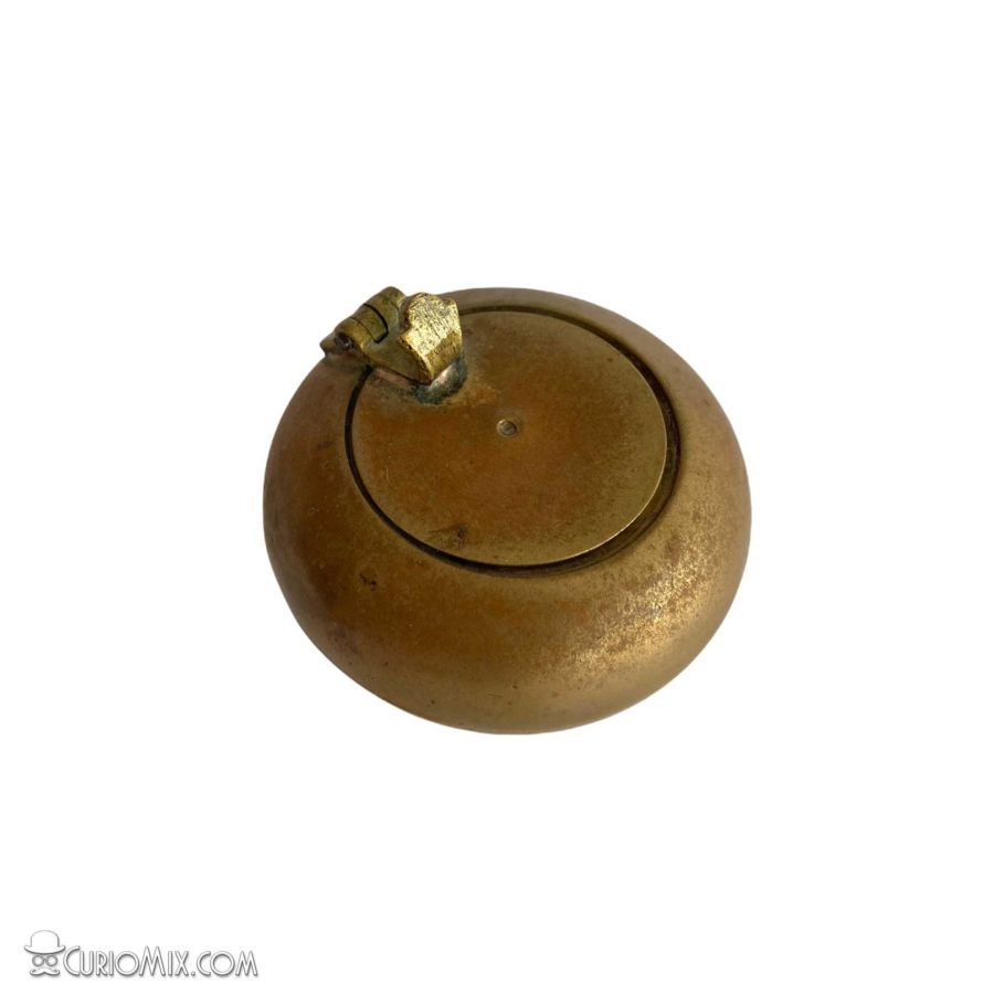 Pocket Ashtray with Lid - Image 3