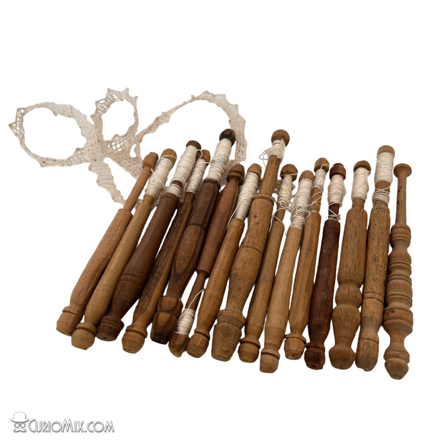 Wooden Lace Bobbins (set 3)