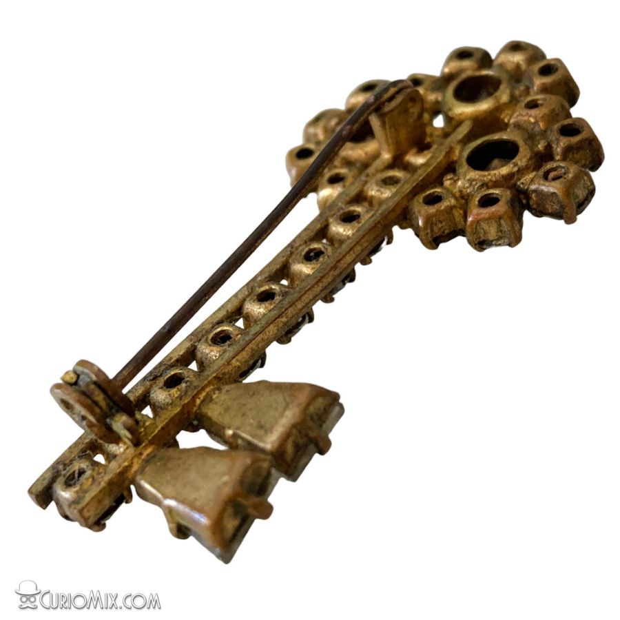 Gem Key Brooch - Image 4