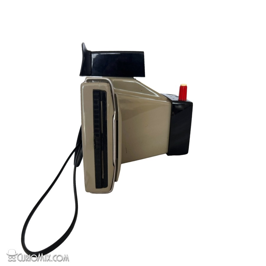Polaroid Land Camera - Image 2