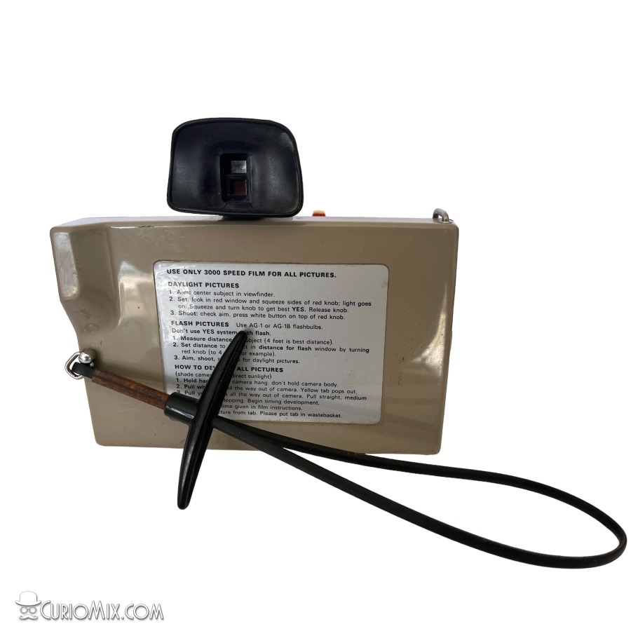 Polaroid Land Camera - Image 7